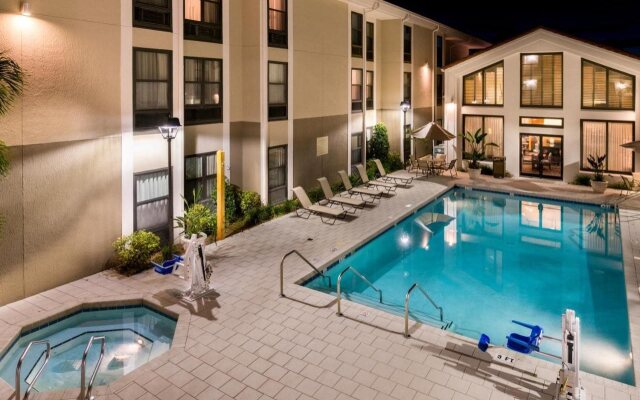 Hampton Inn & Suites Orlando/East UCF Area