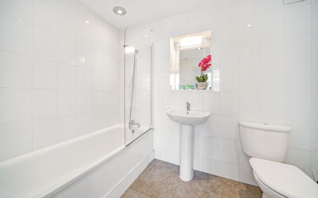 2 Bed Cosy Apartment in Central London Fitzrovia FREE WIFI by City Stay Aparts London