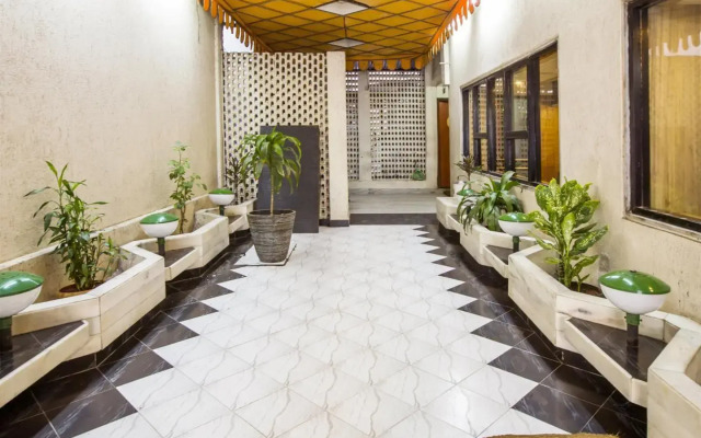 Diplomat Hotel