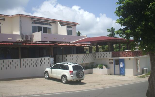 Esperanza Oceanfront Apartments