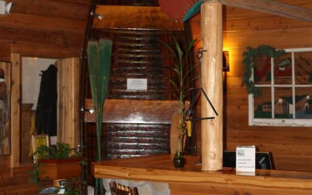 The Lodge at Crooked Lake