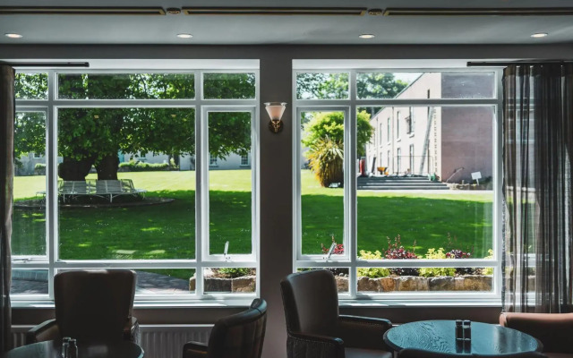 Dunadry Hotel and Gardens