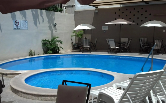 Hotel & Suites Domani