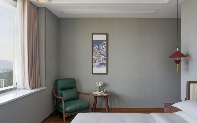 CloudView Hotel