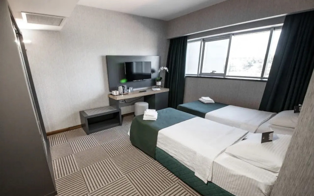 Qayser Deluxe Hotel