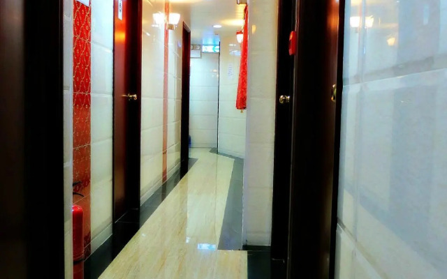 Premium Lounge