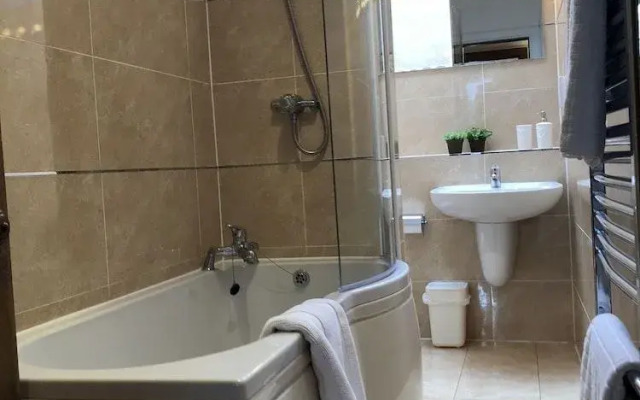 Oakbank - Comfort in the Glens!