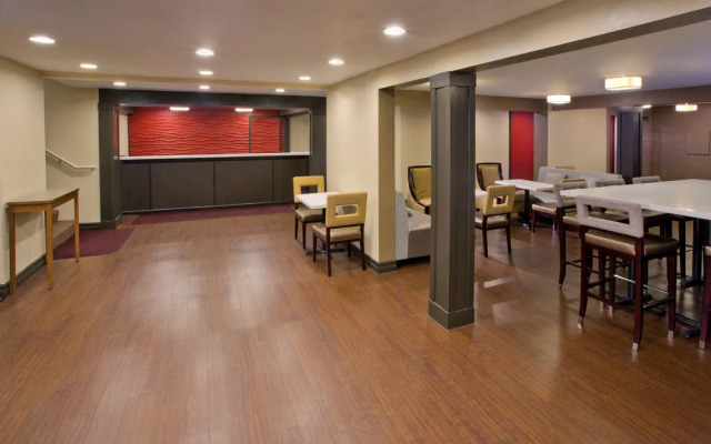 Red Lion Inn & Suites Federal Way