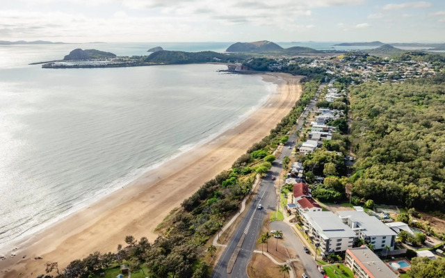 Beaches on Lammermoor Apartments