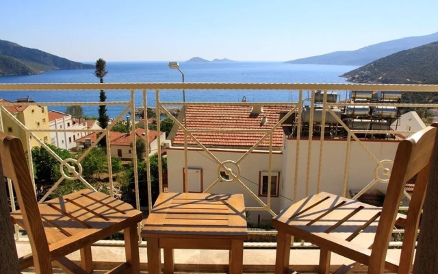 Villa Doruk by Akdenizvillam