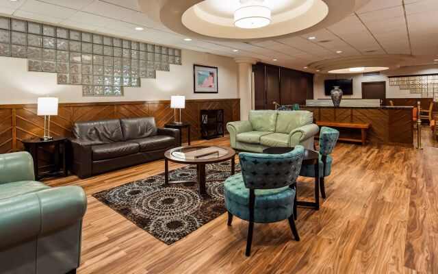 Airport Honolulu Hotel, Trademark Collection by Wyndham