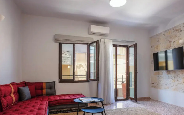 stylish apt up to 4 in Rethymno