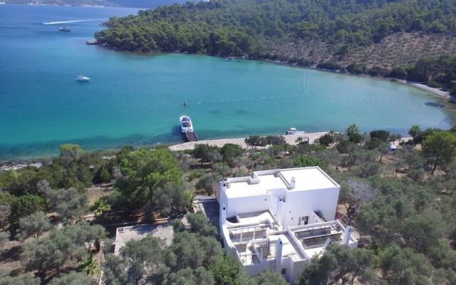 Vhillas Private Luxury Villa Leo