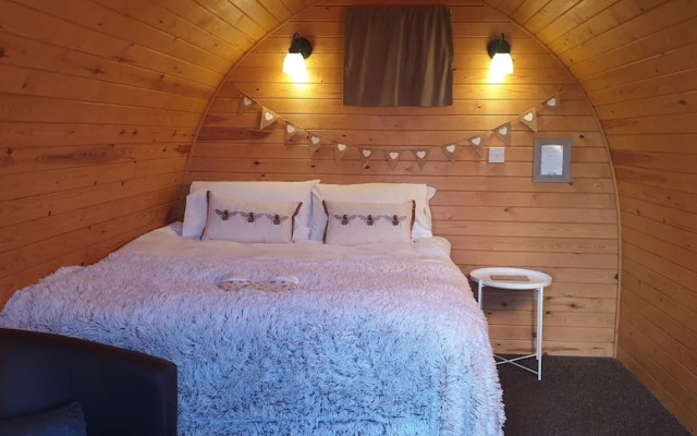 The Little Hide - Adult Only Camping Pods