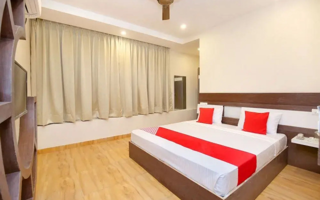 OYO 19716 Hotel Shanay