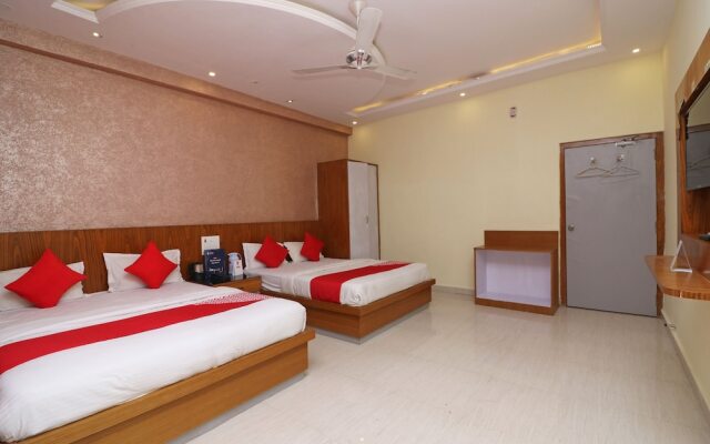 OYO 16395 Hotel G K Palace