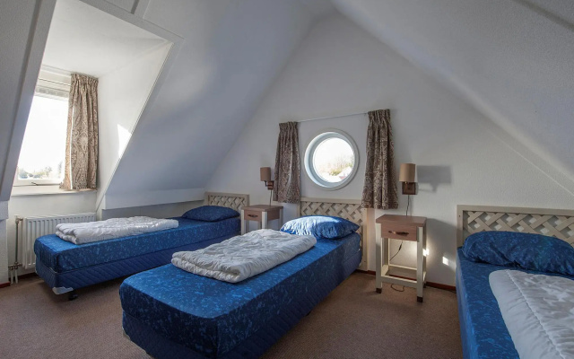 Stately Villa near Grevelingen Lake