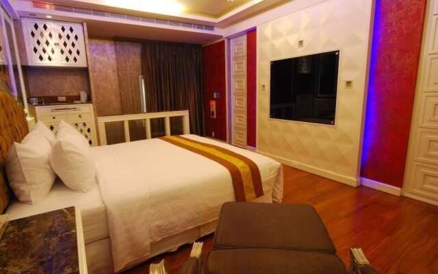 Mucha Motel