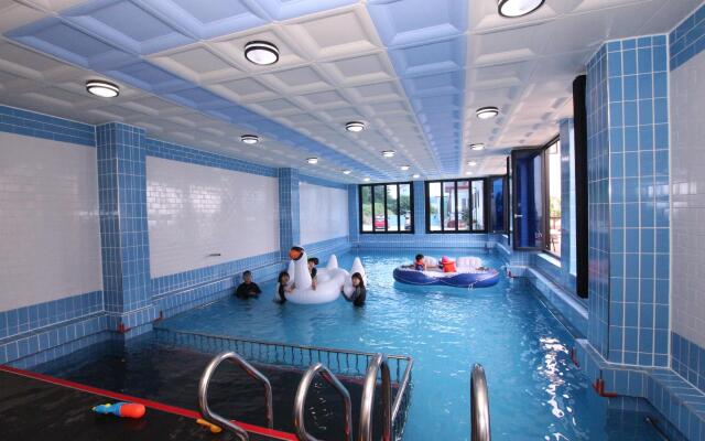 Uljin blue ara A pension