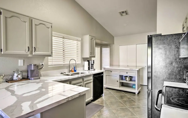 Gilbert Home w/ Private Pool & Putting Green!