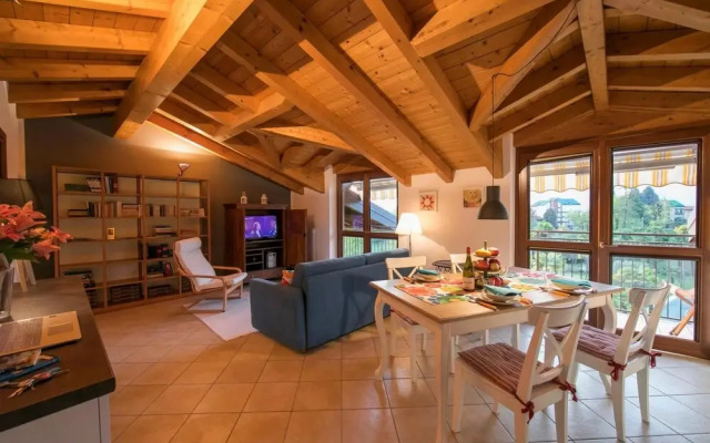 Amazing Gaia Le Palme Pool Lake View