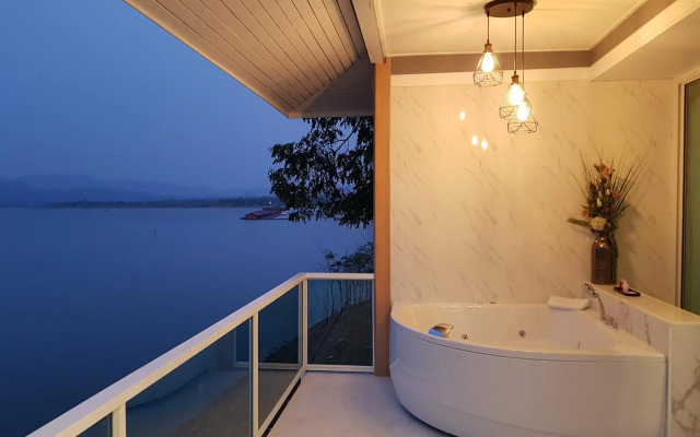 Raya Buri Resort