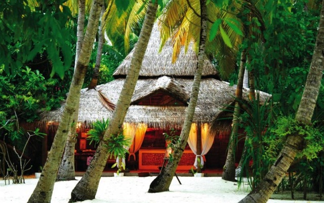Diamonds Thudufushi Beach And Water Villas