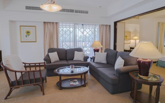 Ambassador Row Hotel Suites by Lanson Place