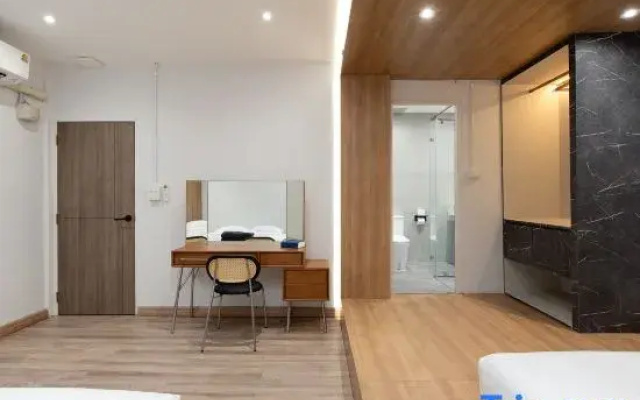Townhouse at Sathu Pradit road