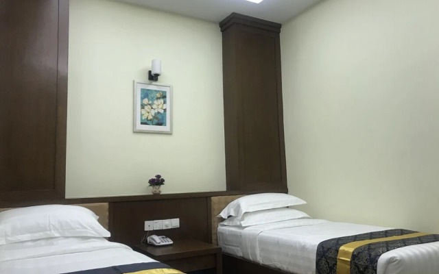 Royal Peacock Hotel