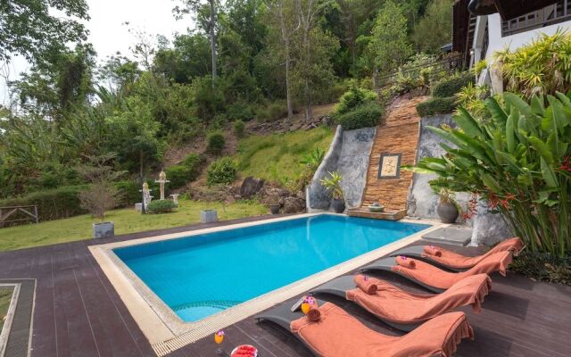 Grand Pool Villa