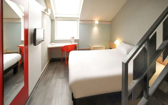 ibis Granville Port de plaisance