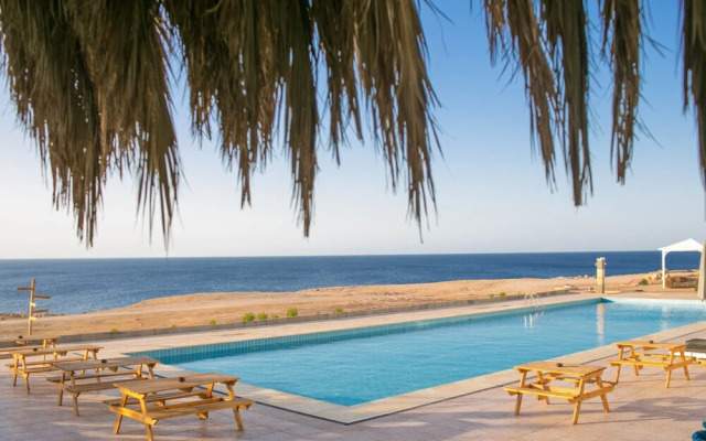 Adrenalin Beach Lodge