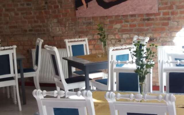 Blooms Boutique Hostel Inn & Apartments