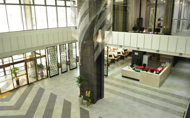 Hyunjin Tourist Hotel