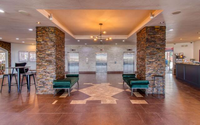 Clarion Hotel Denver Central
