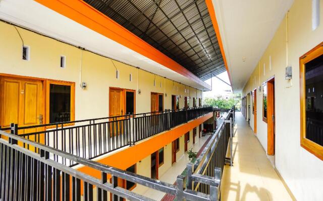 OYO 1720 A2b Residence