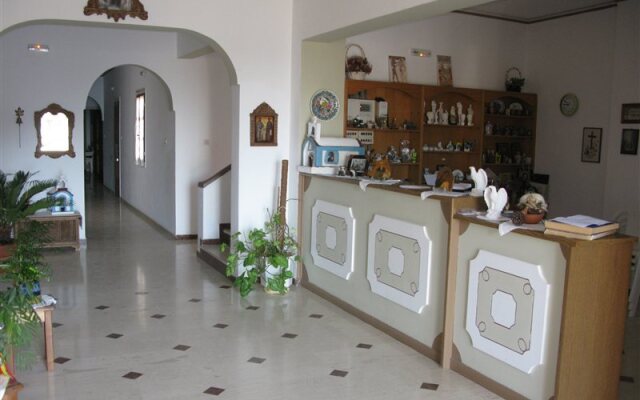 Hotel Adonis