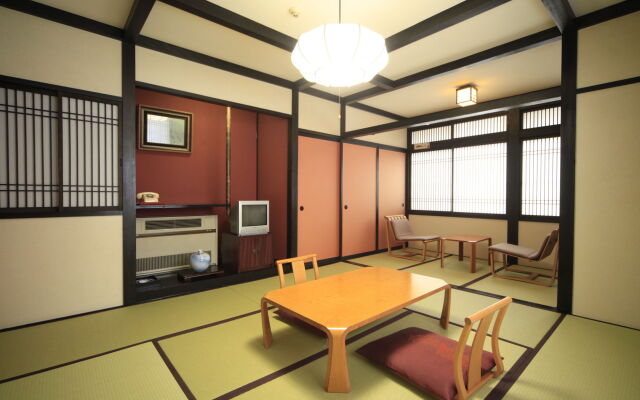 Omiya Ryokan