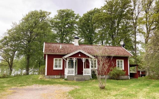 Nice holiday house located by the lake Bolmen