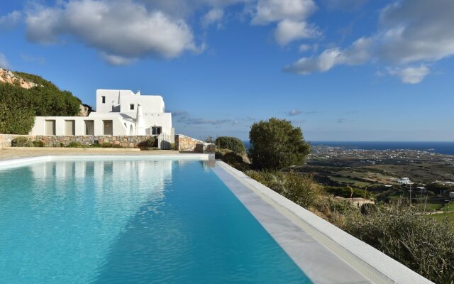 Panoramic Three Villa Complex With Helipad By Villarentalsgr