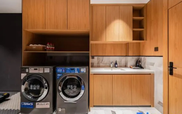 Starway Hotel (Kunming South Railway Station)