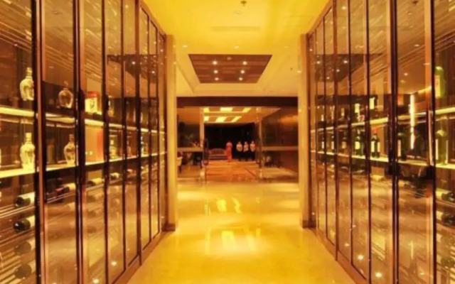 S&N Dalian Hotel