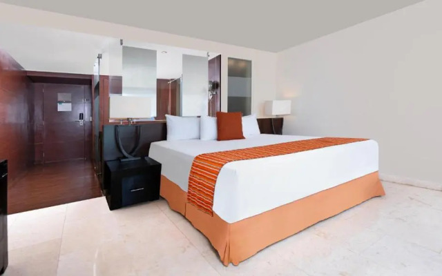 The Sens Riviera By Oasis