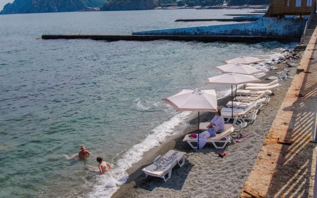 Вилла Дивный Мир Карасан