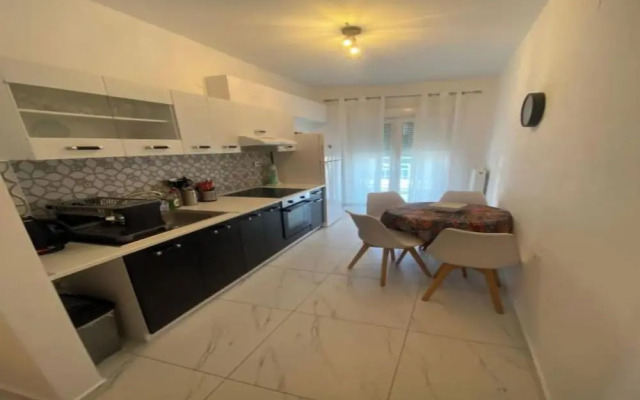 Cozy Apartment With two Bedrooms With a sea View