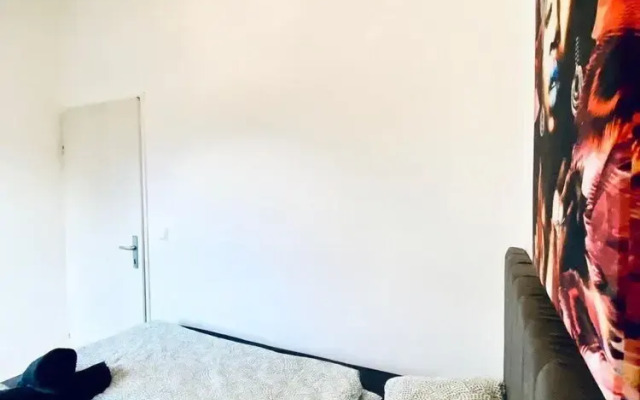 Spacious 4BR Apt Perfect for Groups