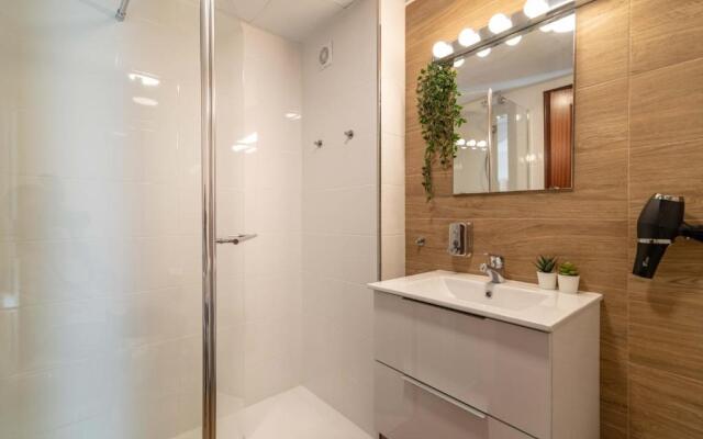 N&A Golondrinas Recently Renovated 2bdr Apt