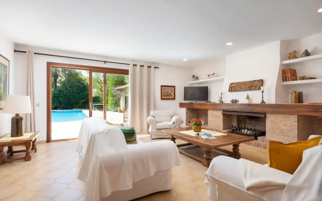 Villa Can Toni in Port de Pollen a