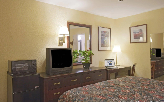 Americas Best Value Inn & Suites Wine Country